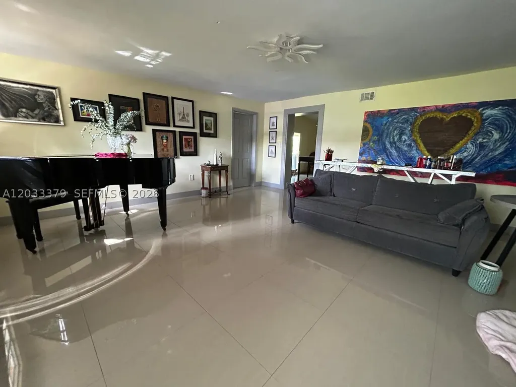 12098 SW 197th Avenue Miami FL 33196