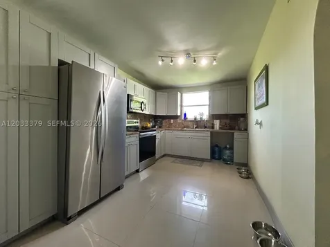 12098 SW 197th Avenue Miami FL 33196