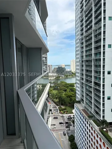 77 SE 5th Street Miami FL 33131