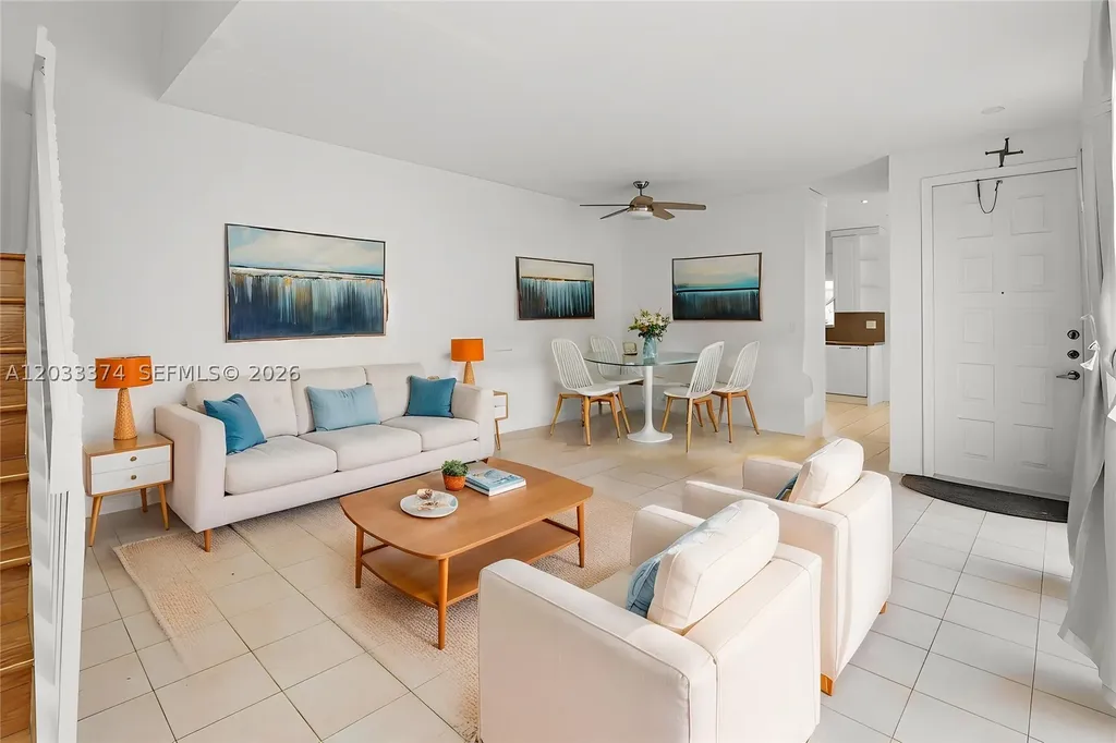 1521 Seagrape Way Hollywood FL 33019