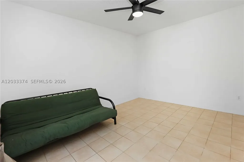 1521 Seagrape Way Hollywood FL 33019