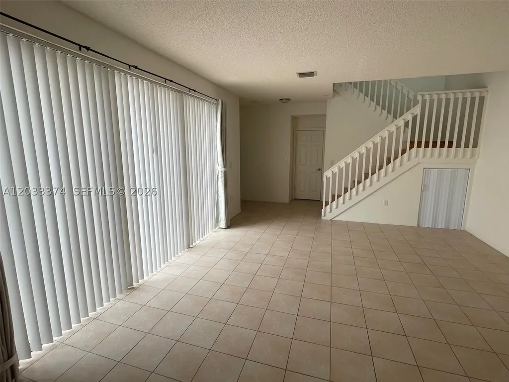 1521 Seagrape Way Hollywood FL 33019