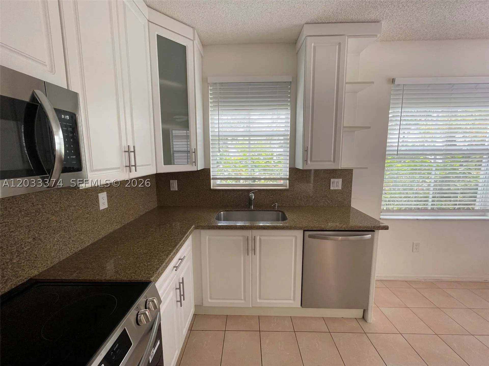1521 Seagrape Way Hollywood FL 33019