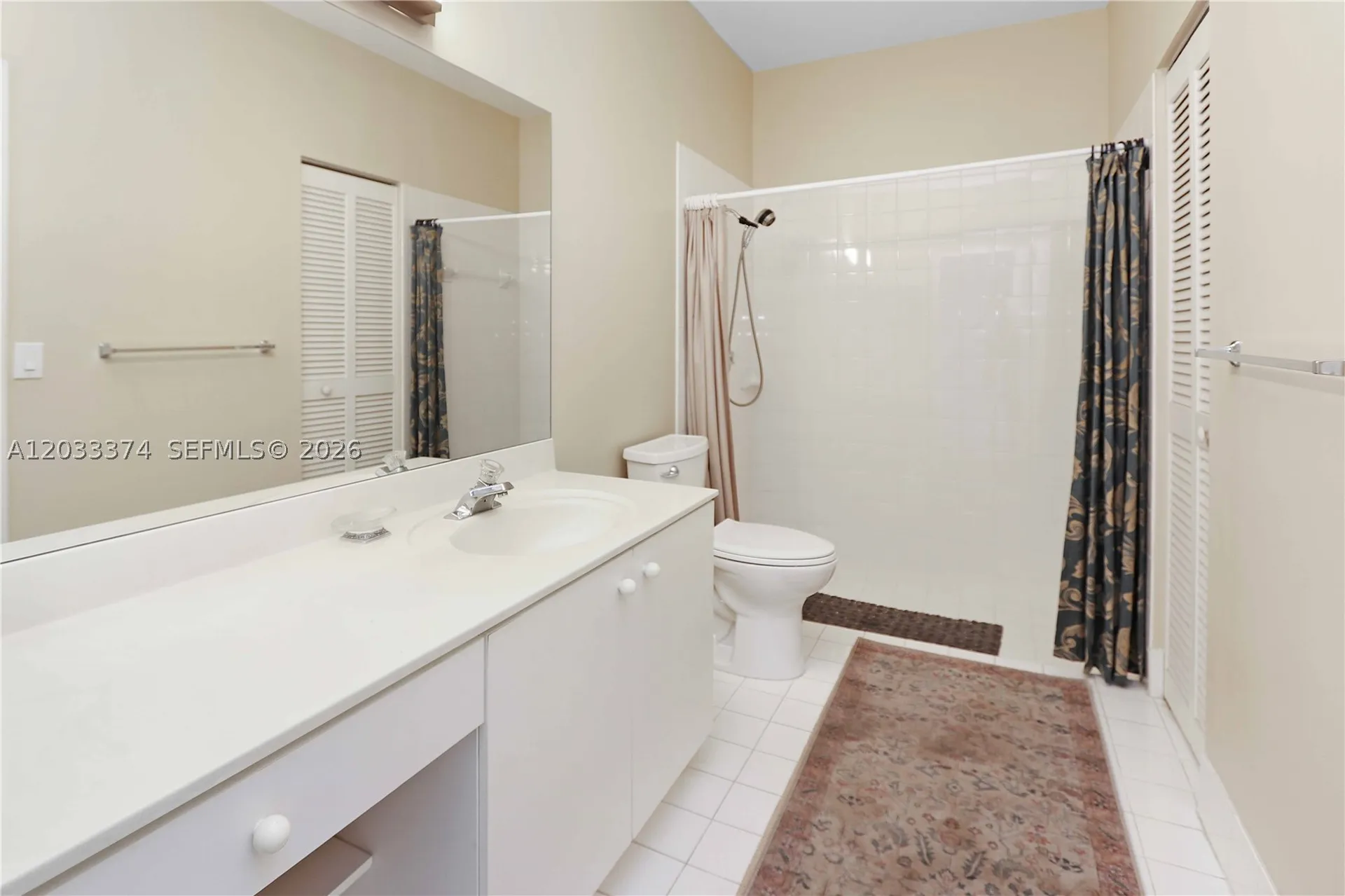 1521 Seagrape Way Hollywood FL 33019