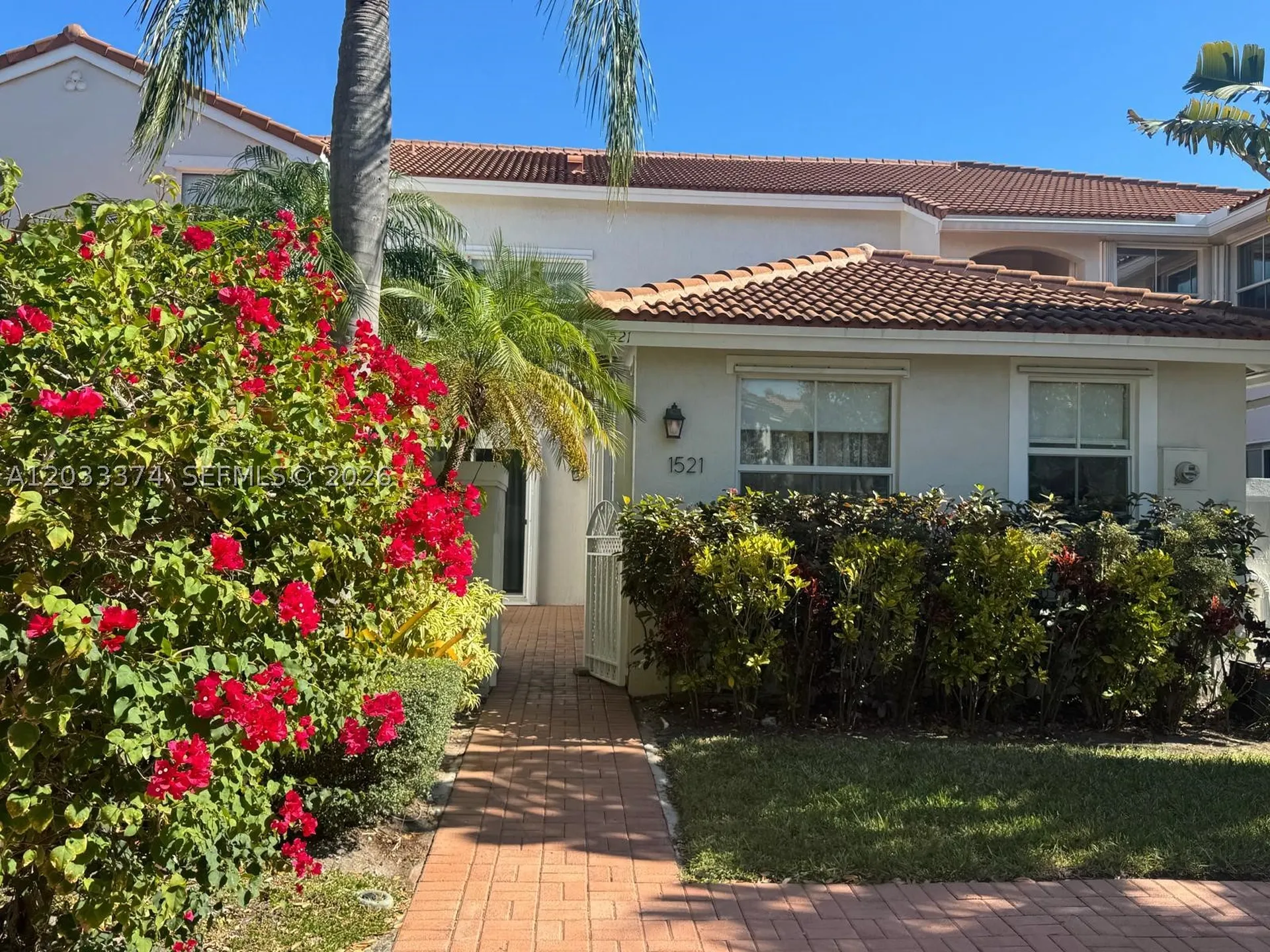1521 Seagrape Way Hollywood FL 33019