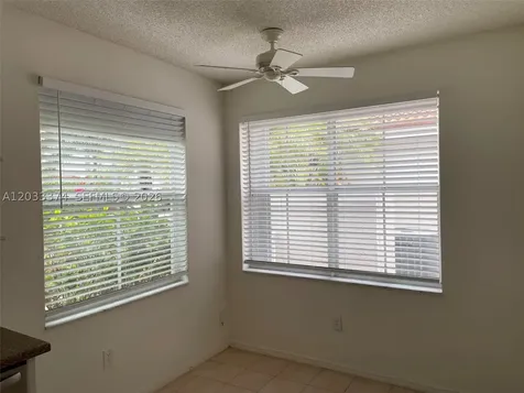 1521 Seagrape Way Hollywood FL 33019
