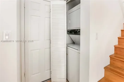 1521 Seagrape Way Hollywood FL 33019