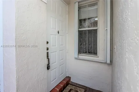 1521 Seagrape Way Hollywood FL 33019
