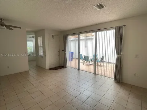 1521 Seagrape Way Hollywood FL 33019