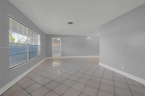 2641 NW 44th Avenue Lauderhill FL 33313