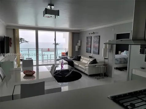 Hallandale Beach FL 33009