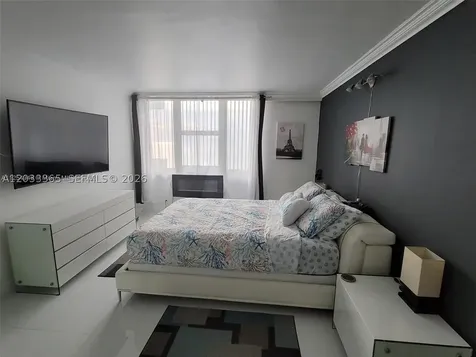 Hallandale Beach FL 33009