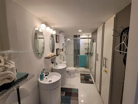 Hallandale Beach FL 33009