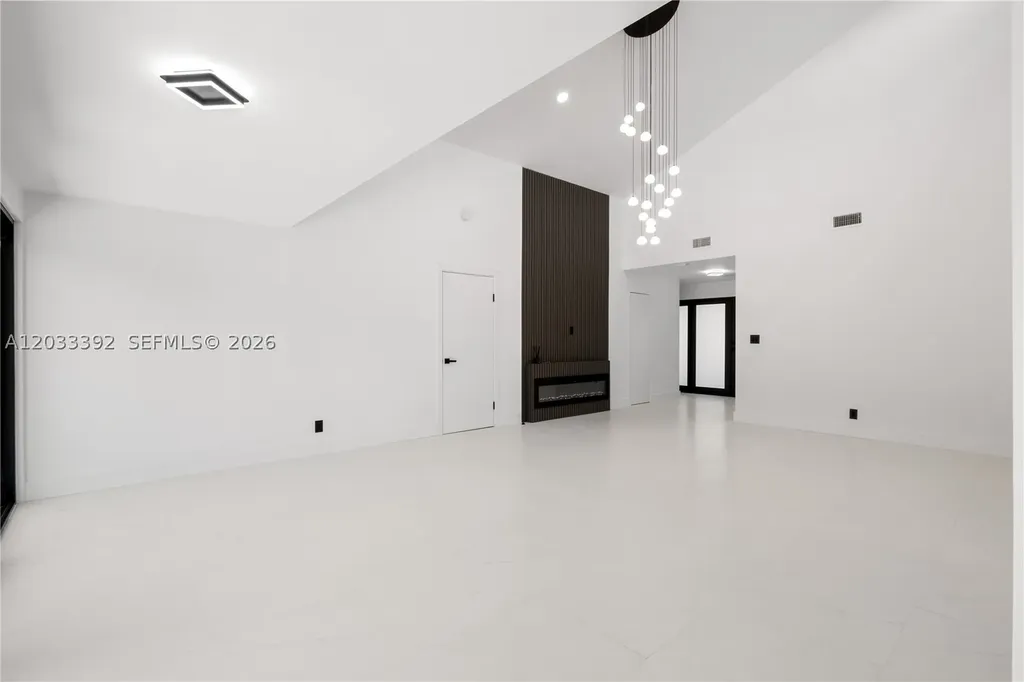 1543 SW 1st Avenue Boca Raton FL 33432
