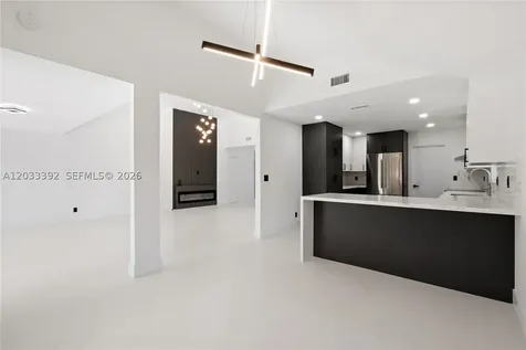 1543 SW 1st Avenue Boca Raton FL 33432
