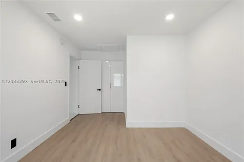 1543 SW 1st Avenue Boca Raton FL 33432
