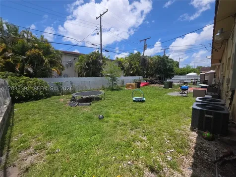 233 E 7th Street Hialeah FL 33010