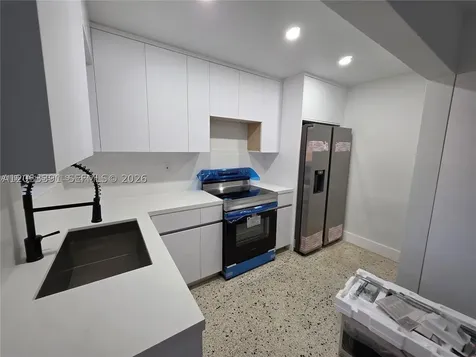233 E 7th Street Hialeah FL 33010