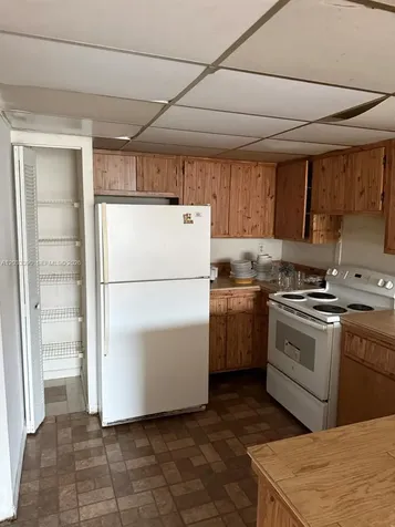 8480 SW 154th Cir Court Miami FL 33193
