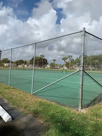 400 Commodore Drive Plantation FL 33325