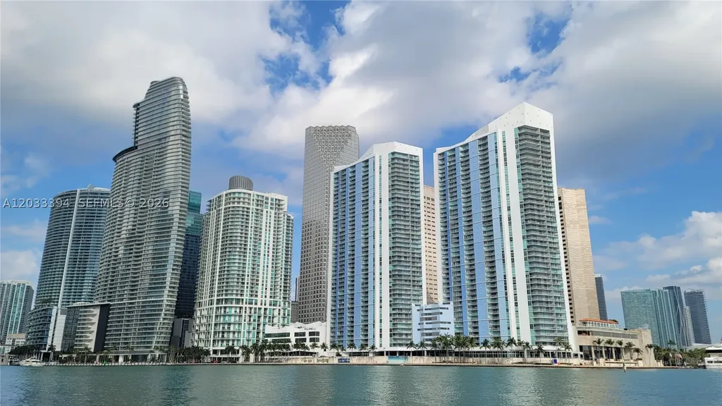 325 S Biscayne Boulevard Miami FL 33131