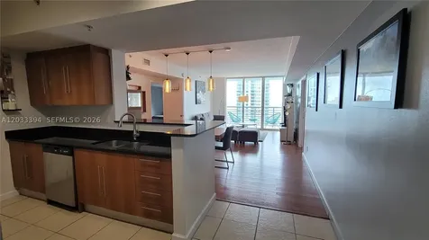 325 S Biscayne Boulevard Miami FL 33131