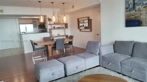 325 S Biscayne Boulevard Miami FL 33131