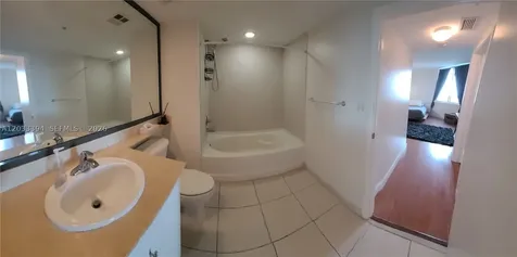 325 S Biscayne Boulevard Miami FL 33131