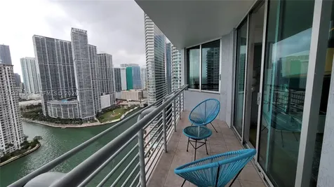 325 S Biscayne Boulevard Miami FL 33131