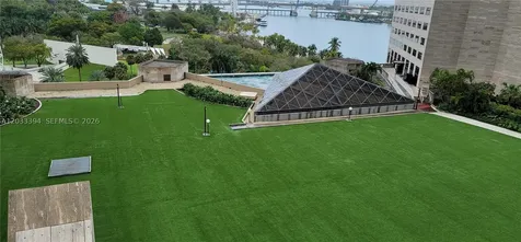 325 S Biscayne Boulevard Miami FL 33131