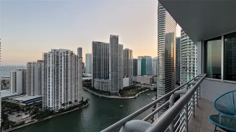 325 S Biscayne Boulevard Miami FL 33131