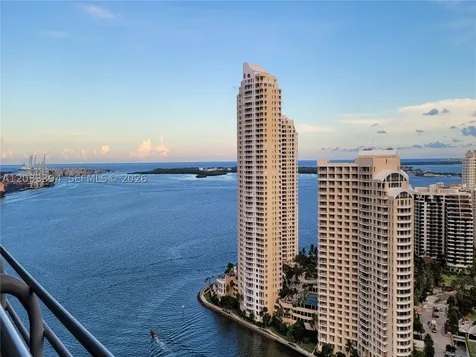 325 S Biscayne Boulevard Miami FL 33131