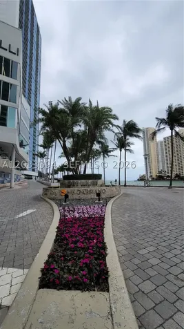 325 S Biscayne Boulevard Miami FL 33131