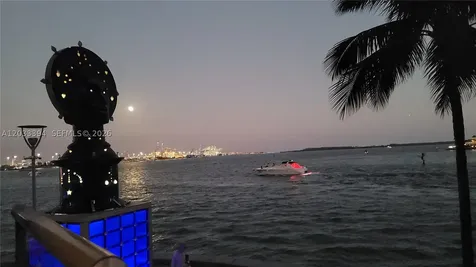 325 S Biscayne Boulevard Miami FL 33131