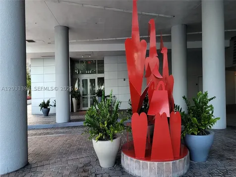 325 S Biscayne Boulevard Miami FL 33131