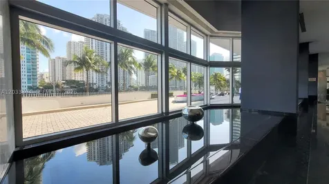 325 S Biscayne Boulevard Miami FL 33131