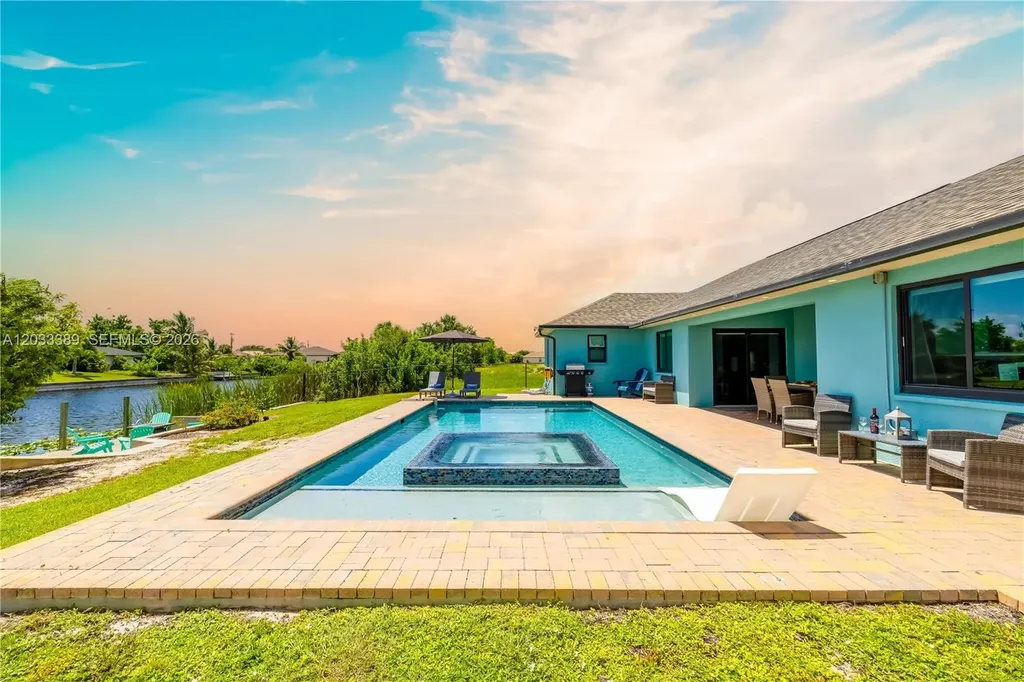 2724 SW 1st Ter, Cape Cor Na Cape Coral FL 33991