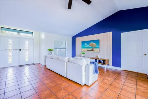 2724 SW 1st Ter, Cape Cor Na Cape Coral FL 33991
