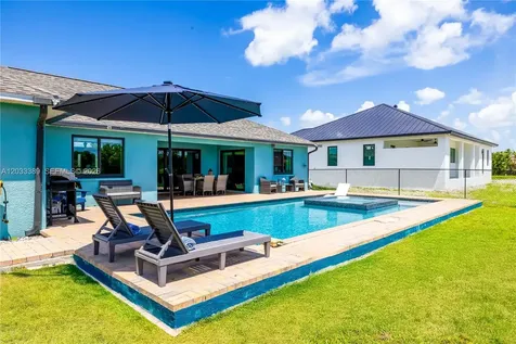 2724 SW 1st Ter, Cape Cor Na Cape Coral FL 33991