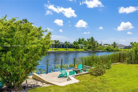 2724 SW 1st Ter, Cape Cor Na Cape Coral FL 33991