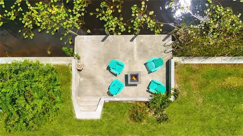 2724 SW 1st Ter, Cape Cor Na Cape Coral FL 33991