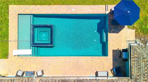 2724 SW 1st Ter, Cape Cor Na Cape Coral FL 33991