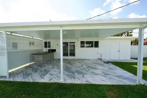 10381 SW 32nd Street Miami FL 33165