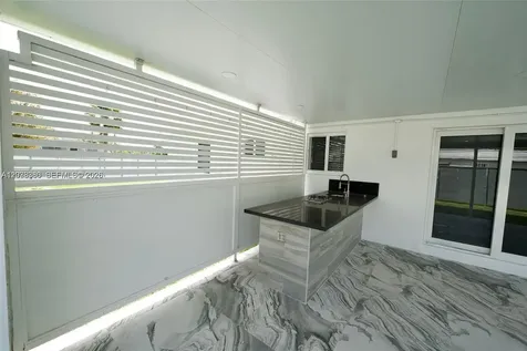 10381 SW 32nd Street Miami FL 33165