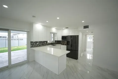 10381 SW 32nd Street Miami FL 33165