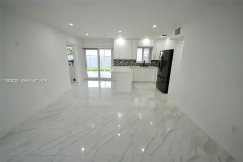 10381 SW 32nd Street Miami FL 33165