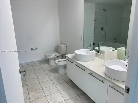 888 Biscayne Boulevard Miami FL 33132