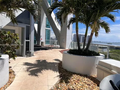 888 Biscayne Boulevard Miami FL 33132
