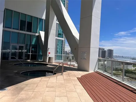 888 Biscayne Boulevard Miami FL 33132
