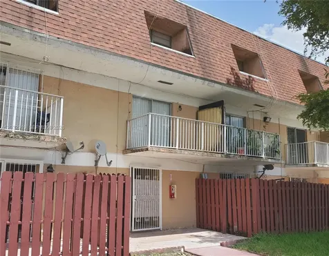 250 NW 107th Avenue Miami FL 33172